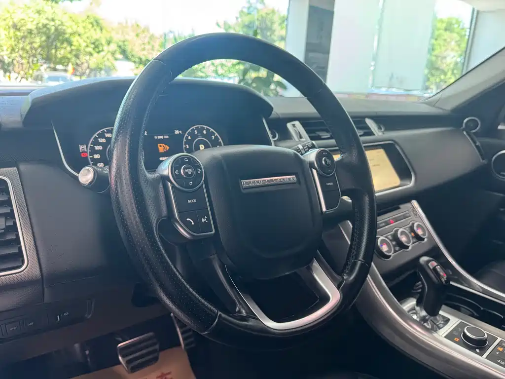 Land Rover Sport 2018 — фото 13