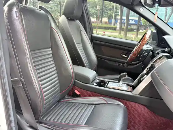 Land Rover Discovery Sport 2022