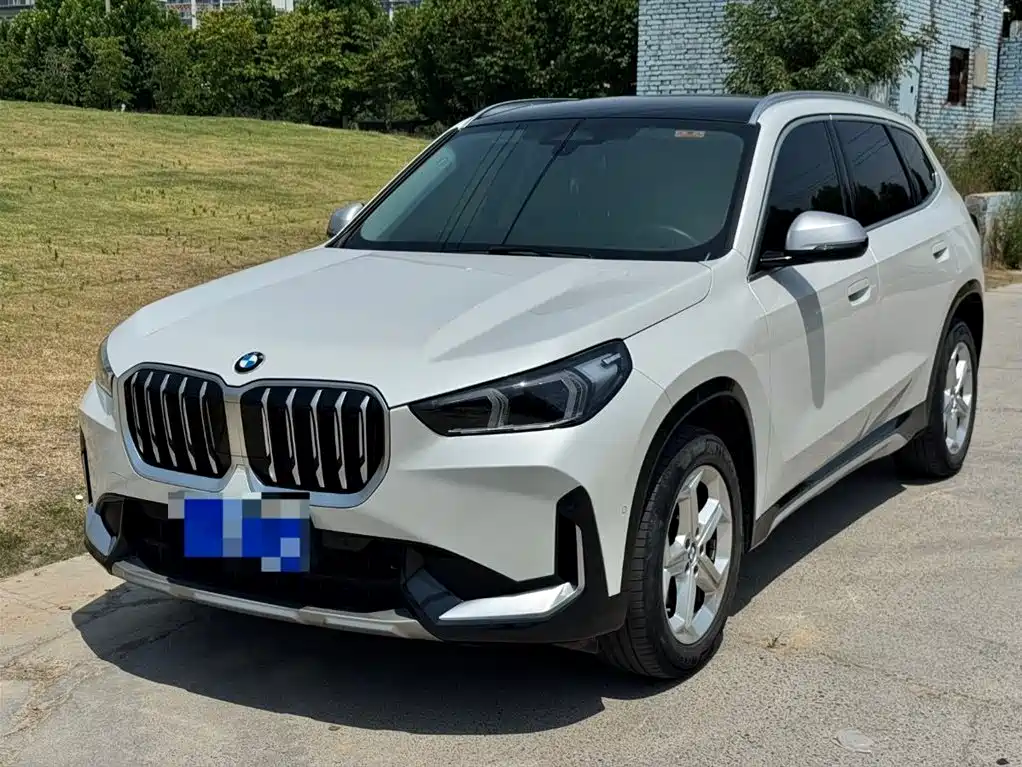 BMW X1 2024 — фото 1