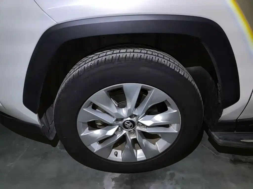 Toyota Wildlander 2022 — фото 23