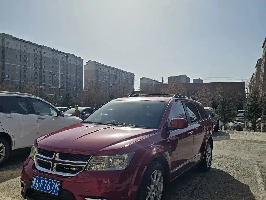 Dodge Journey 2014 — фото 2