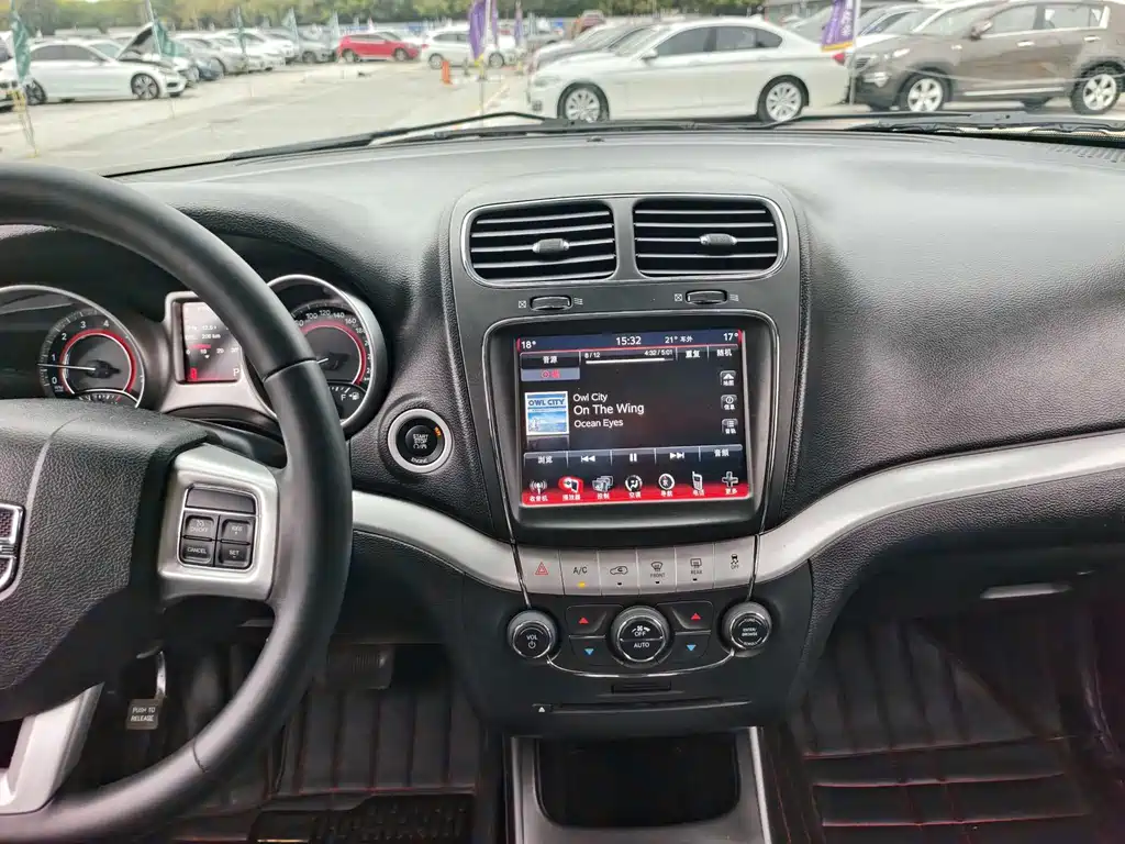 Dodge Journey 2015 — фото 12