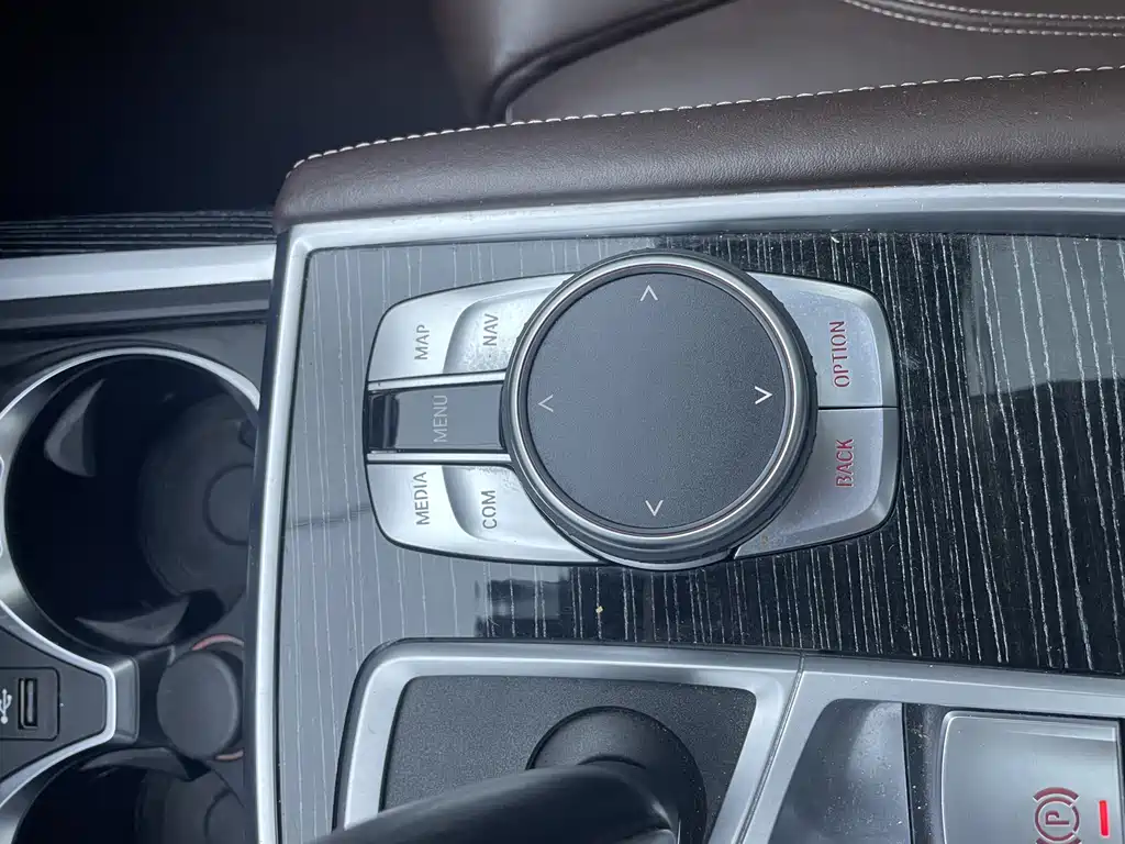 BMW 7 Series 2022 — фото 13