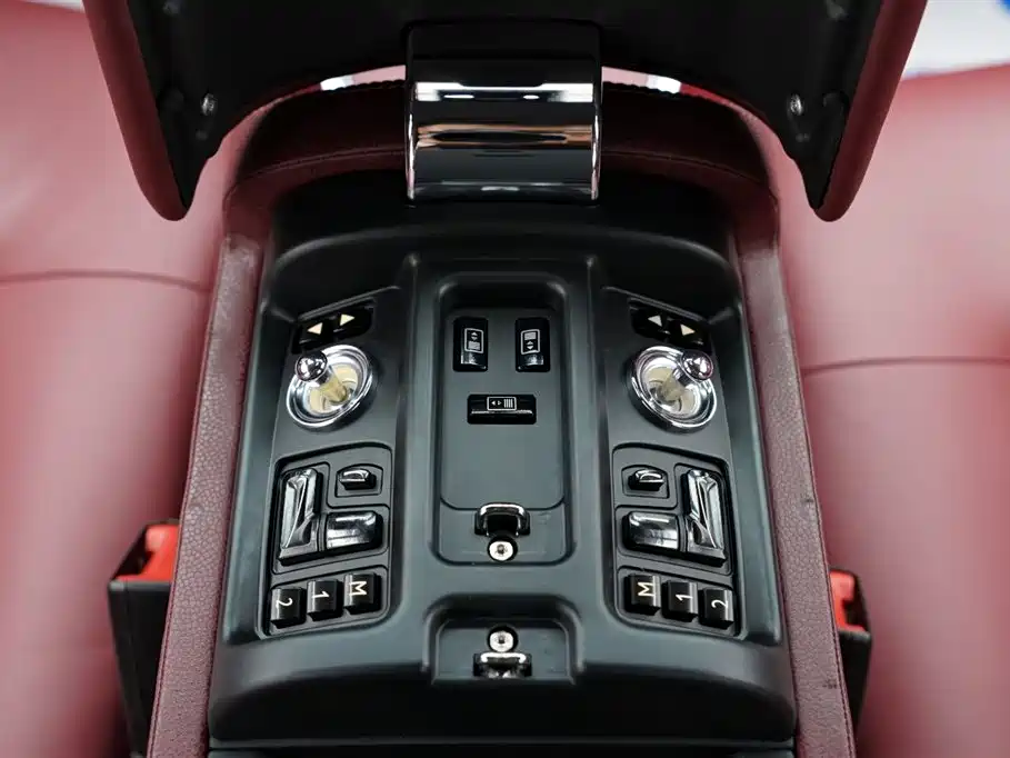 Rolls-Royce Phantom 2013 — фото 19