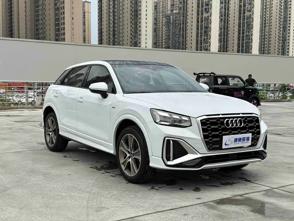 Audi Q2L 2022 — фото 3