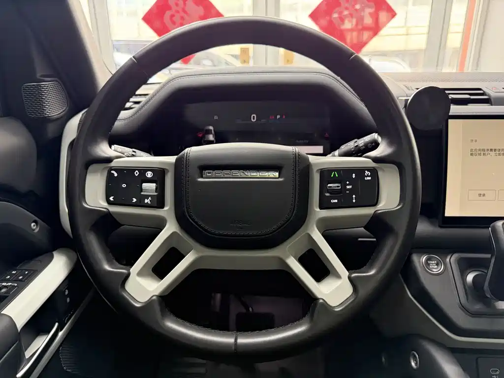 Land Rover Defender 2023 — фото 16
