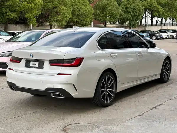 BMW 3 Series 2021