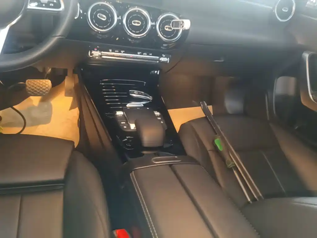 Mercedes-Benz A-Class 2023 — фото 14