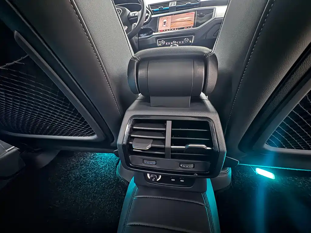 Audi Q3 2022 — фото 23