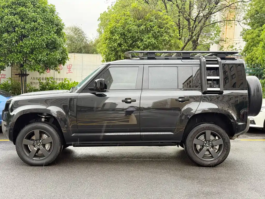 Land Rover Defender 2022 — фото 4