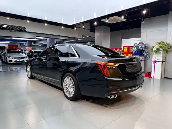 Cadillac CT6 2023