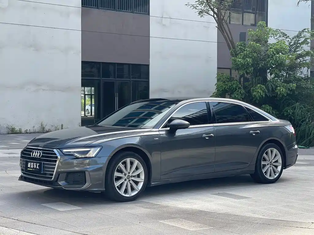 Audi A6L 2022