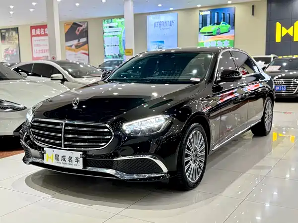Mercedes-Benz E-Class 2022