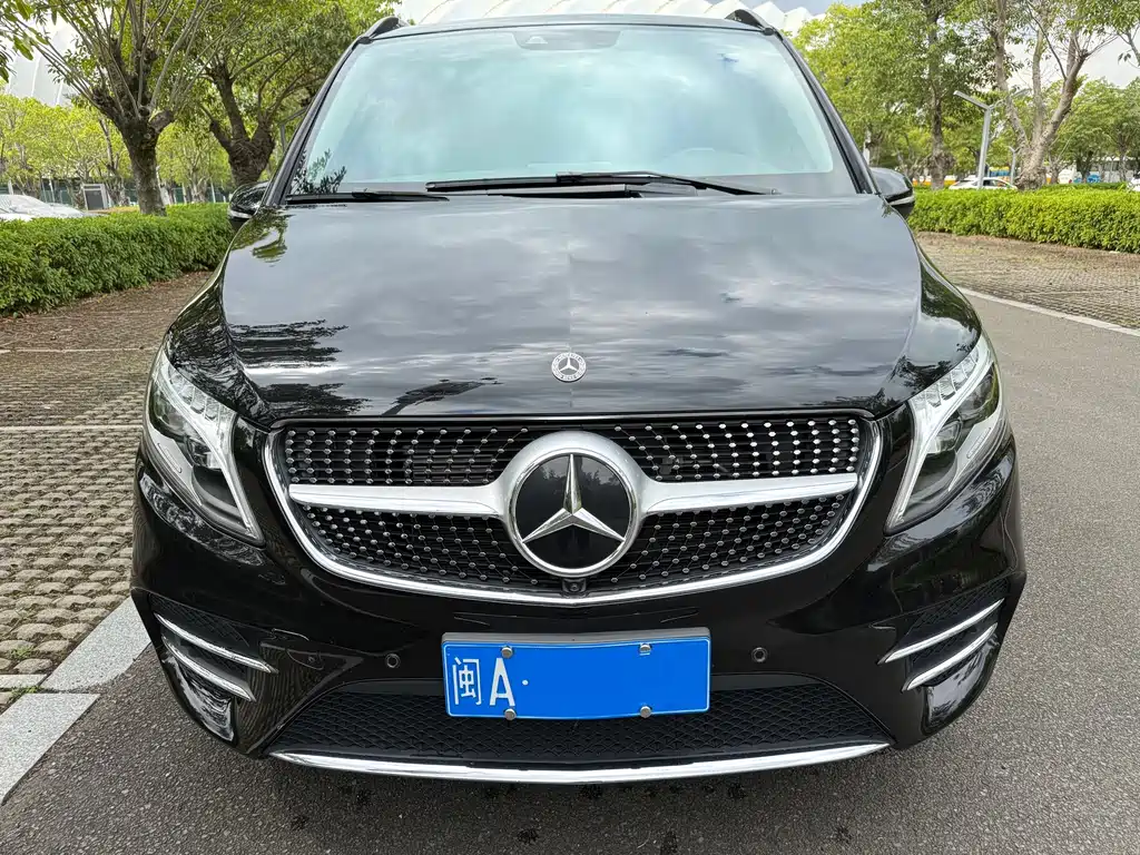 Mercedes-Benz V-Class 2022 — фото 2