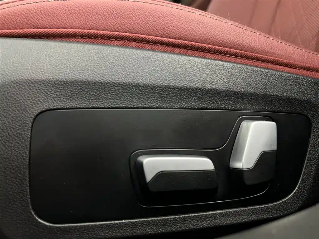 BMW 3 Series 2023 — фото 17