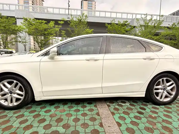 Ford Mondeo 2013