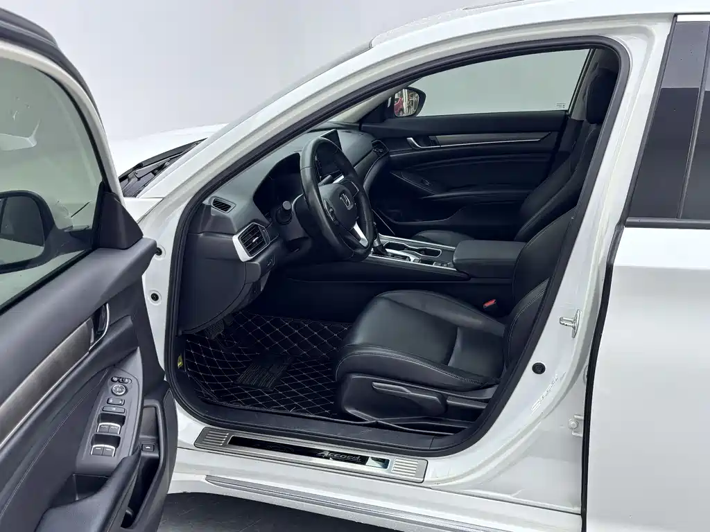 Honda Accord 2021 — фото 10