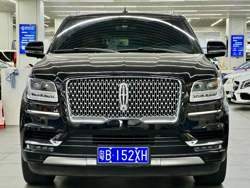 Lincoln Navigator 2019 — фото 2