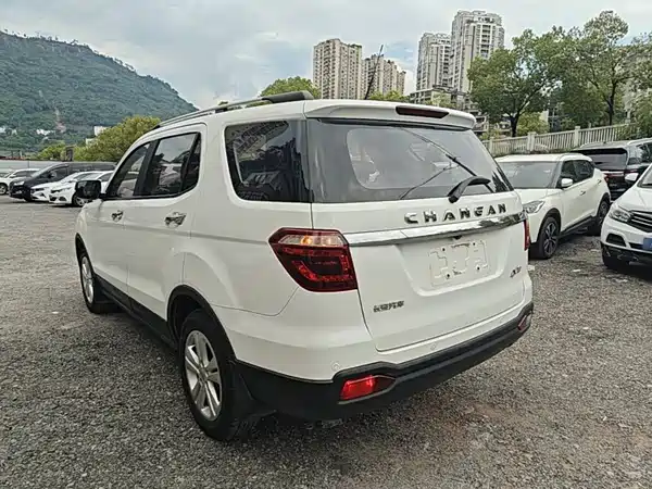 Changan Auchan CX70 2016