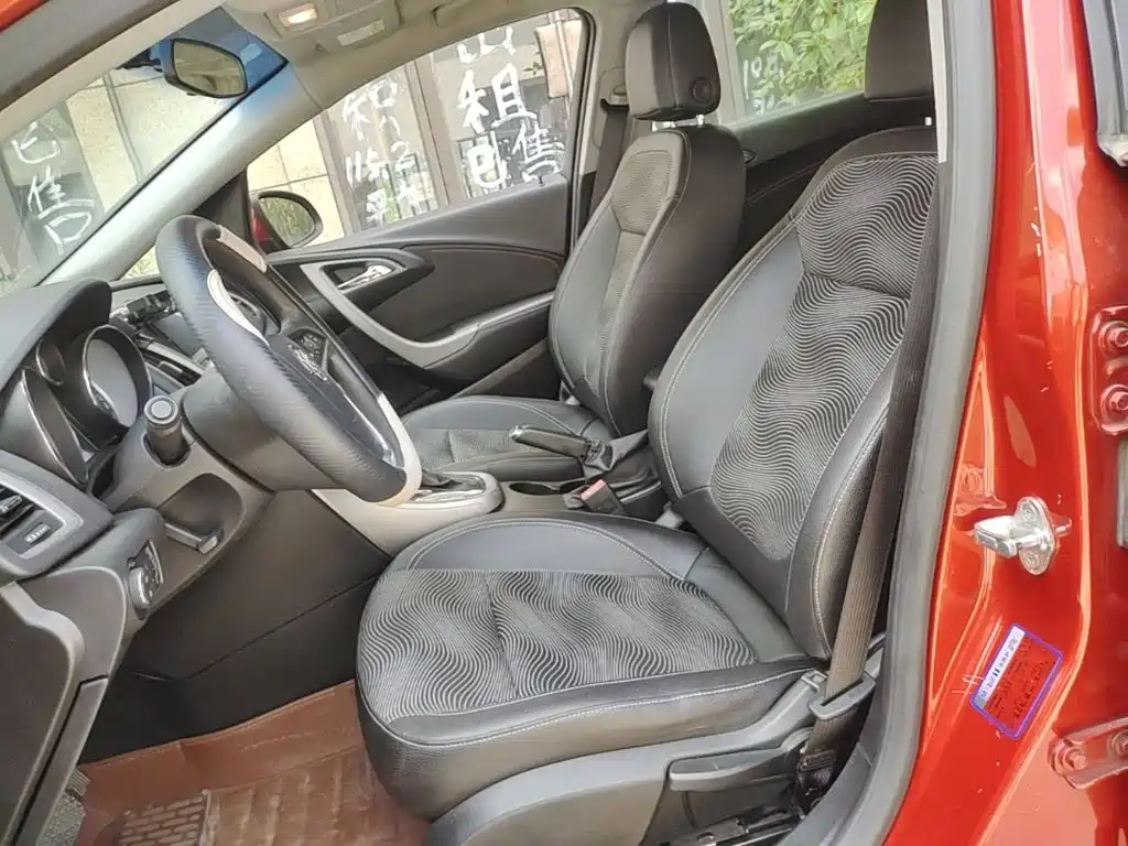 Buick Excelle 2015 — фото 15
