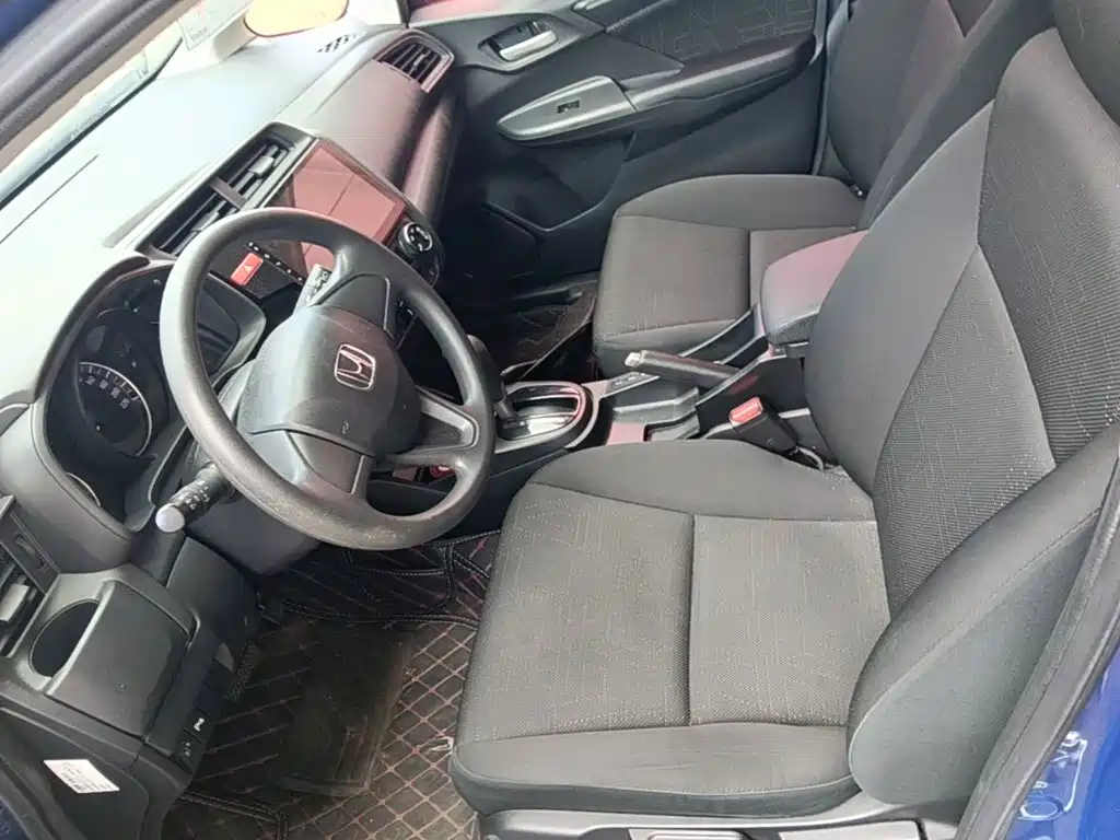 Honda Fit 2017 — фото 15