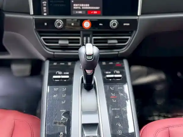 Porsche Macan 2023