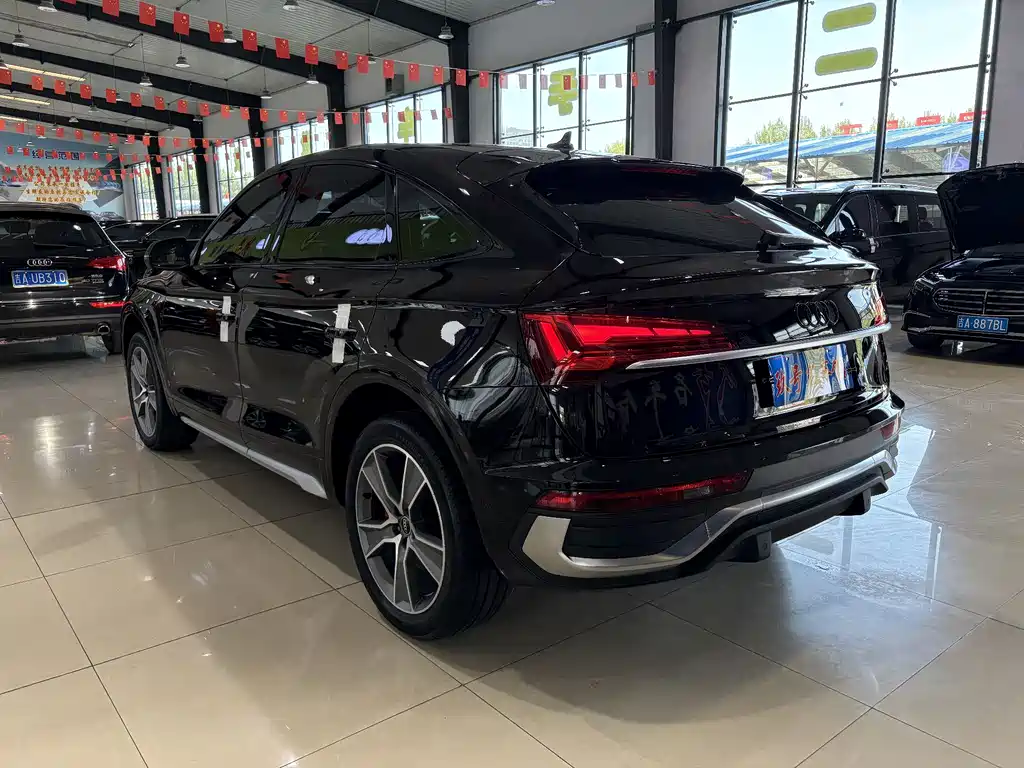 Audi Q5L Sportback 2022 — фото 6