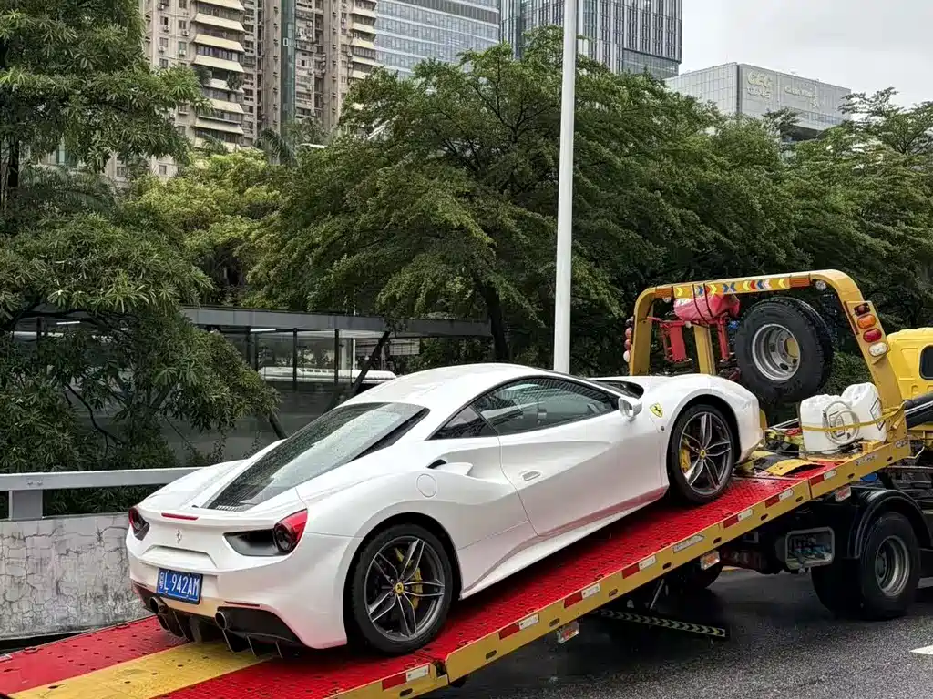 Ferrari 488 2016 — фото 4