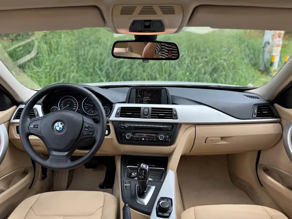 BMW 3 Series 2012 — фото 13