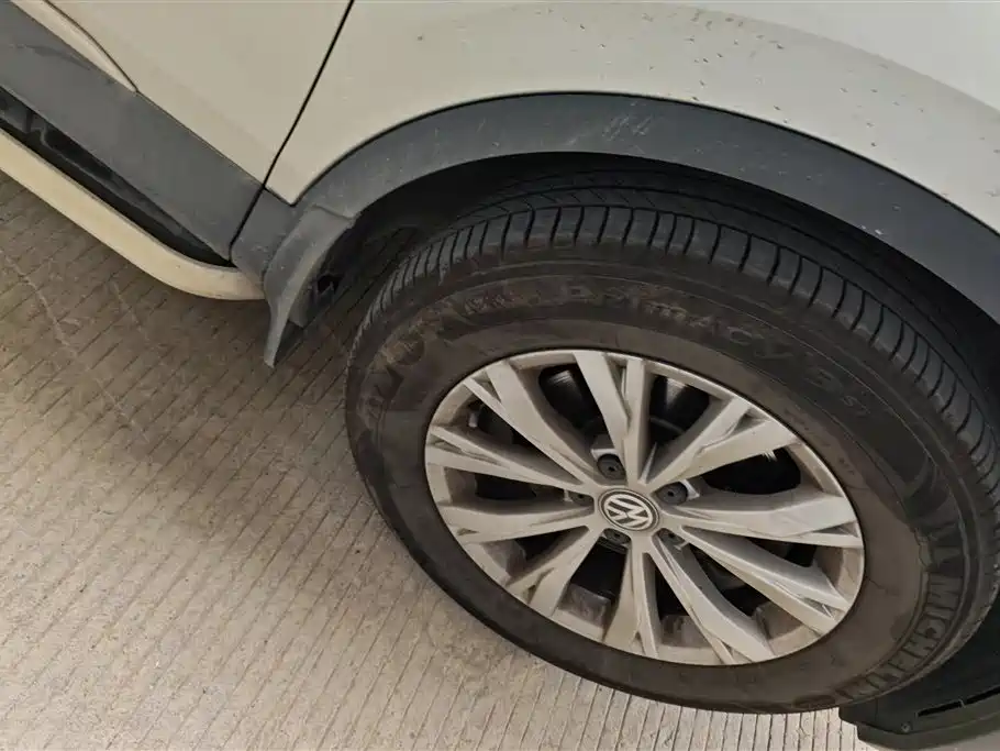 Volkswagen Tiguan L 2018 — фото 6