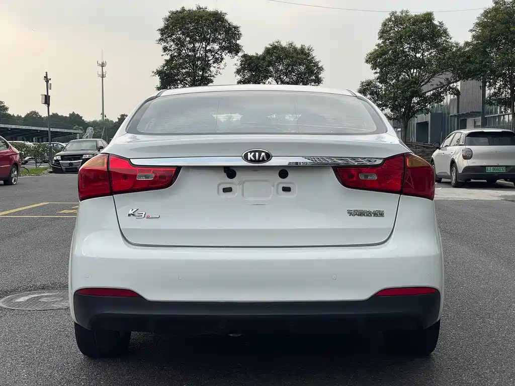 Kia K3 2015 — фото 13