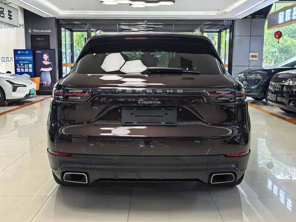 Porsche Cayenne 2020 — фото 15