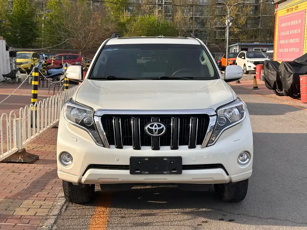Toyota Prado 2016 — фото 5