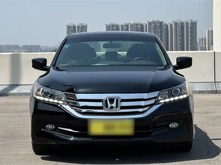 Honda Accord 2016 — фото 8