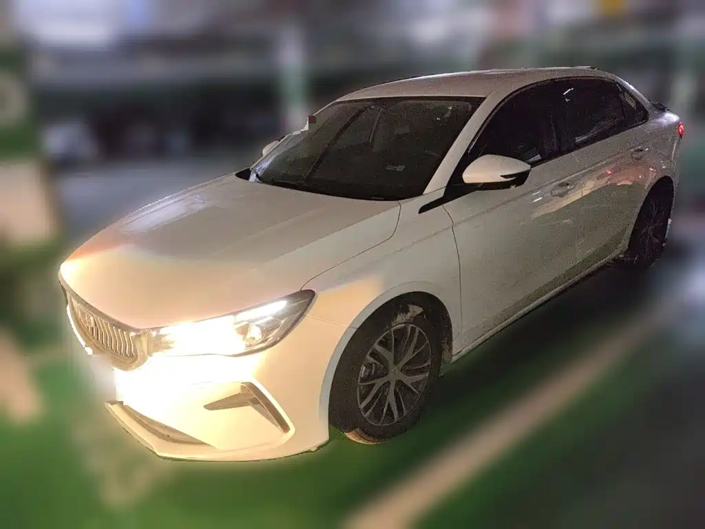 Geely Emgrand 2023