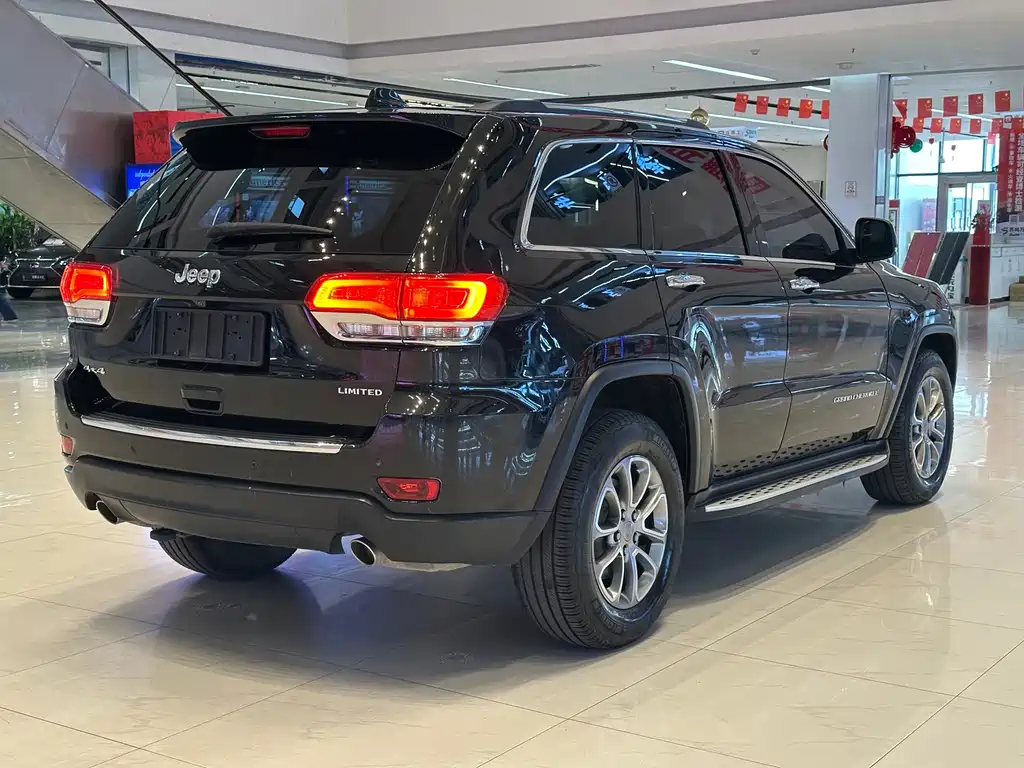 Jeep Grand Cherokee 2015 — фото 5