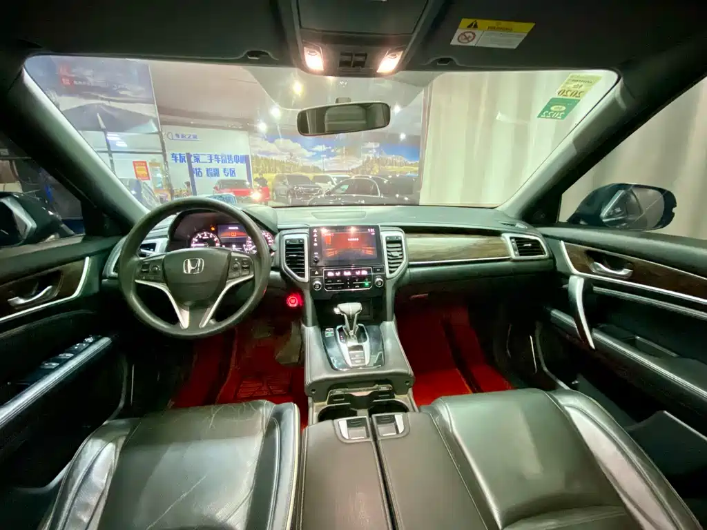 Honda UR-V 2018 — фото 12