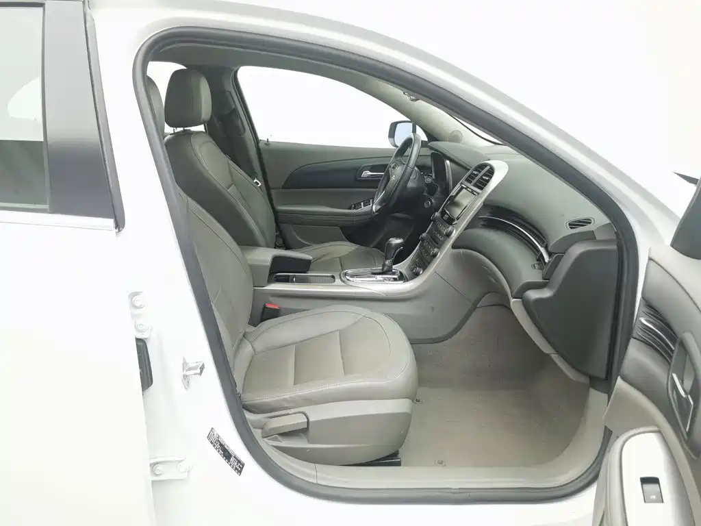 Chevrolet Malibu 2015 — фото 23