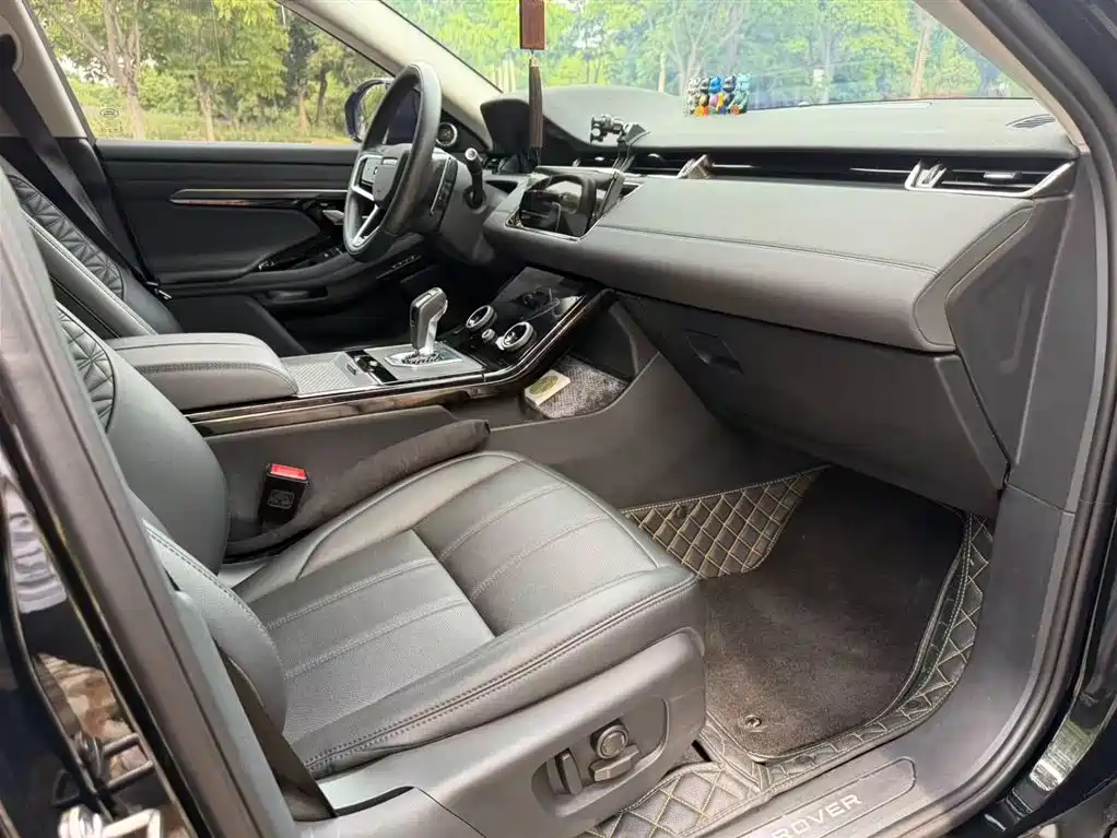 Land Rover Range Rover Evoque 2023 — фото 9