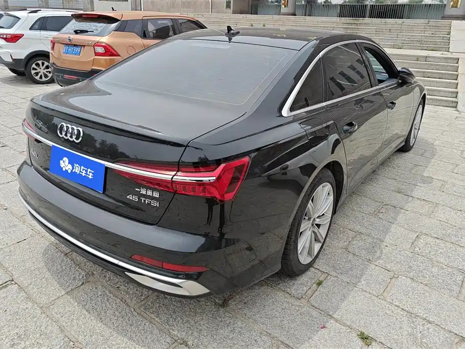 Audi A6L 2023 — фото 3