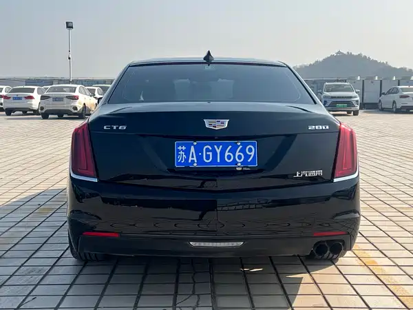 Cadillac CT6 2017