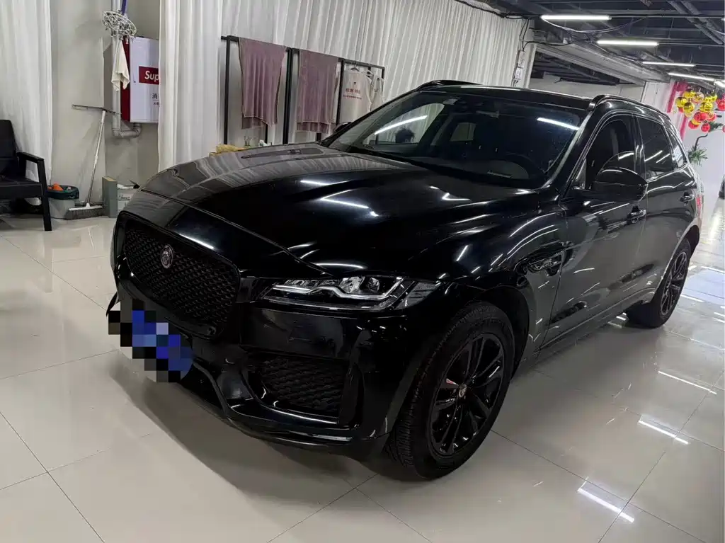 Jaguar F-PACE 2018 — фото 1