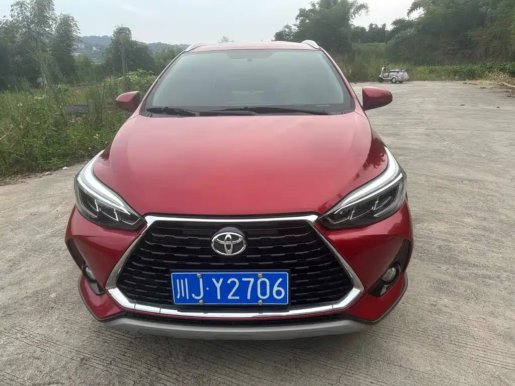 Toyota Yaris L 2022 — фото 2
