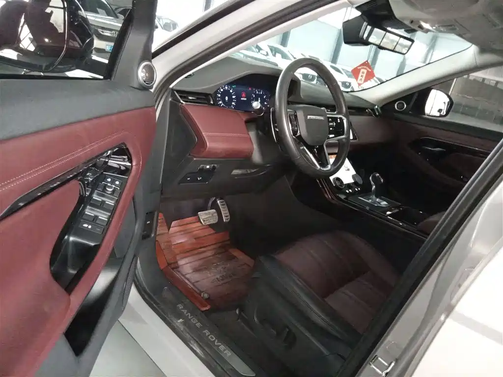 Land Rover Evoque 2022 — фото 12
