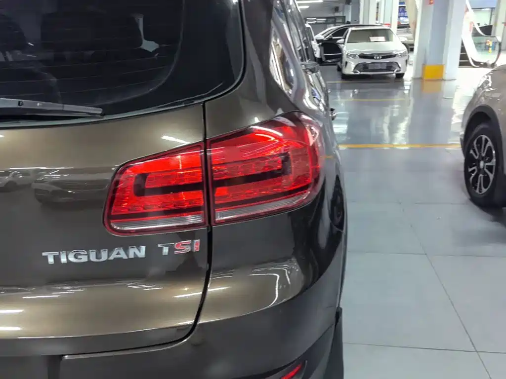Volkswagen Tiguan 2015 — фото 8
