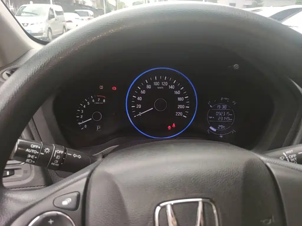 Honda Vezel 2022 — фото 12