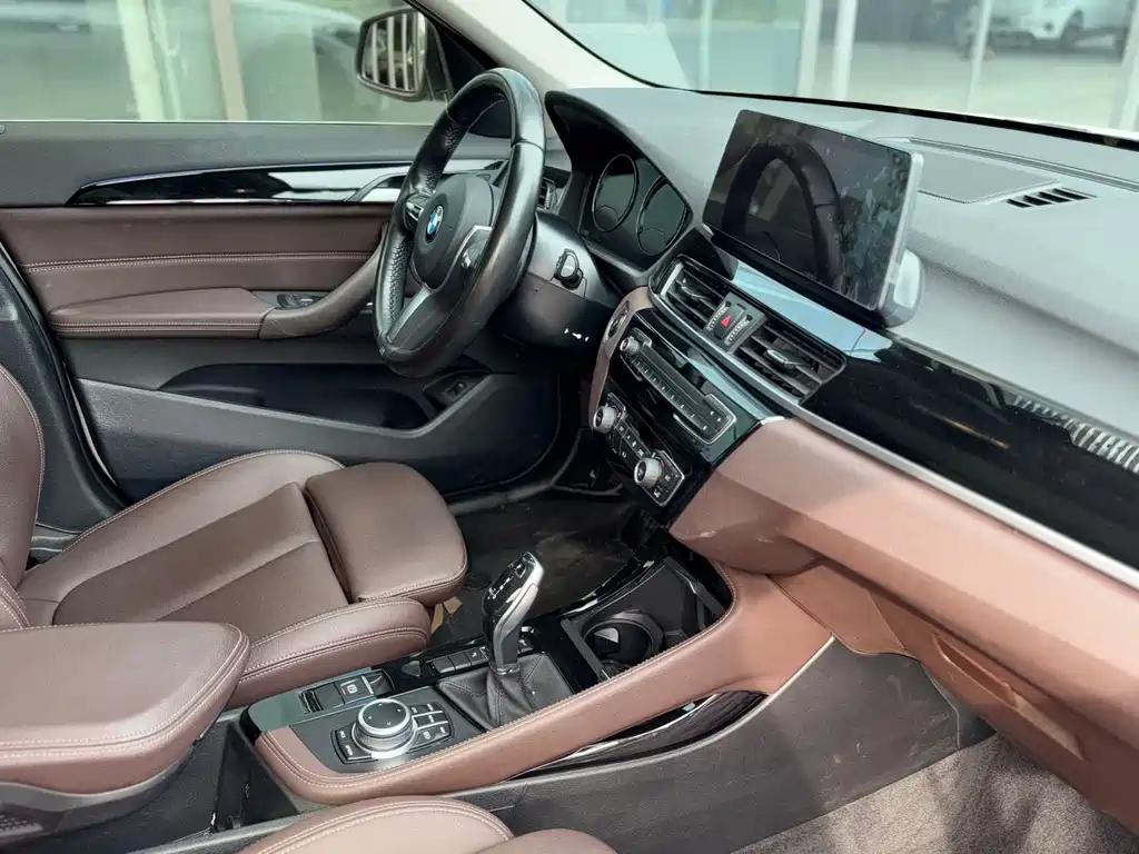 BMW X1 2021 — фото 11