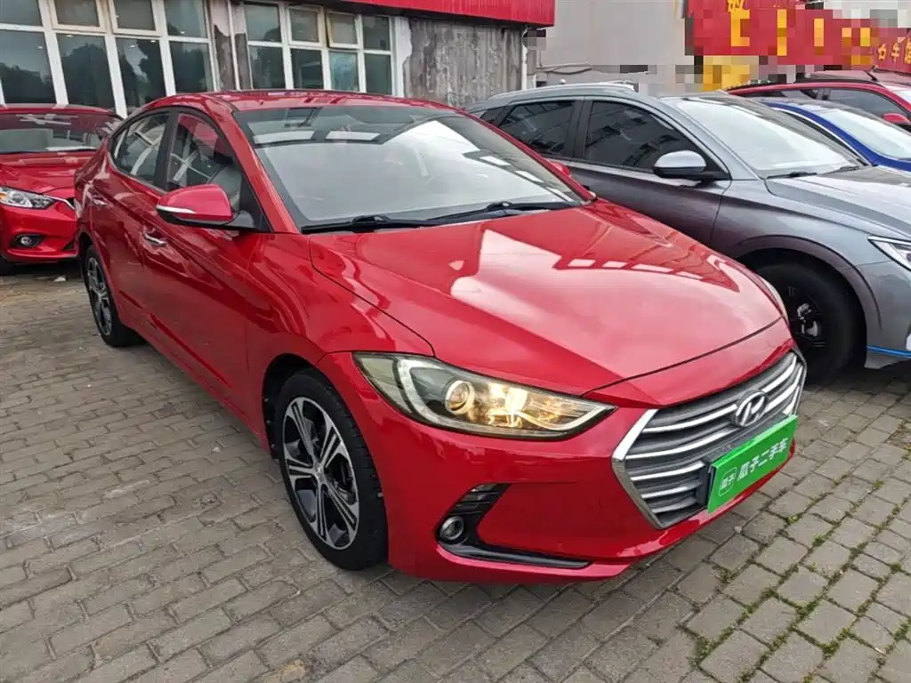 Hyundai Elantra 2018 — фото 4