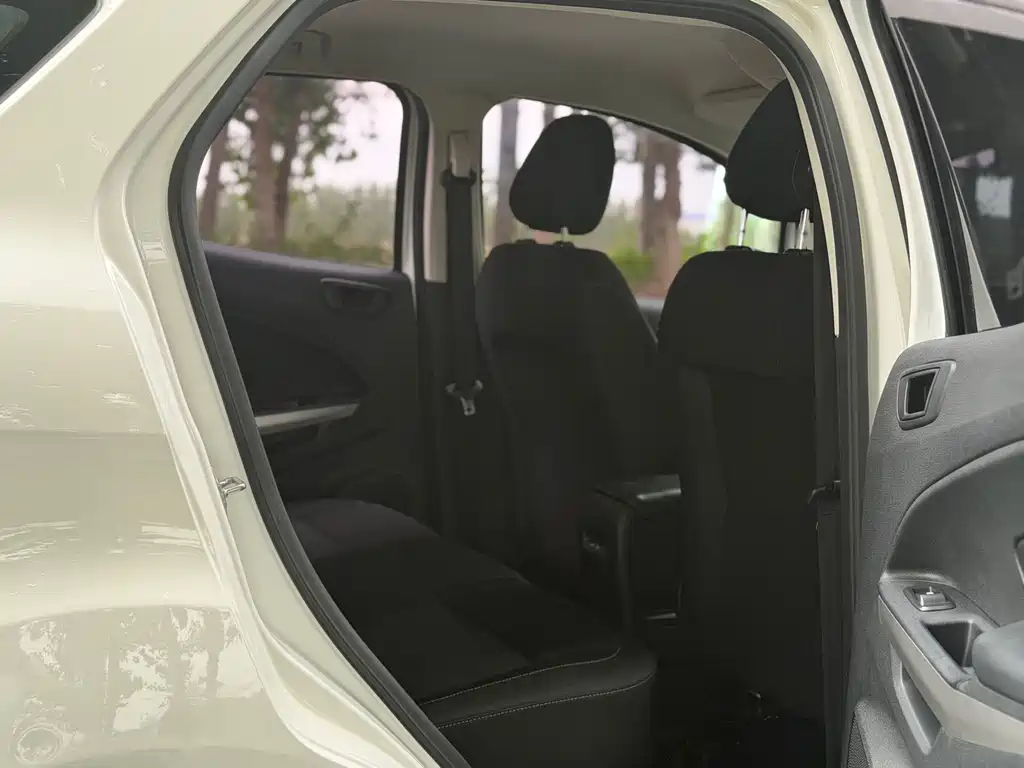 Ford Ecosport 2017 — фото 12
