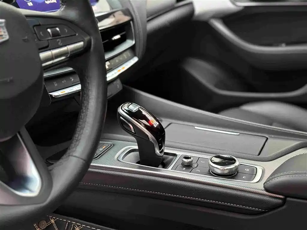 Cadillac CT5 2020 — фото 16
